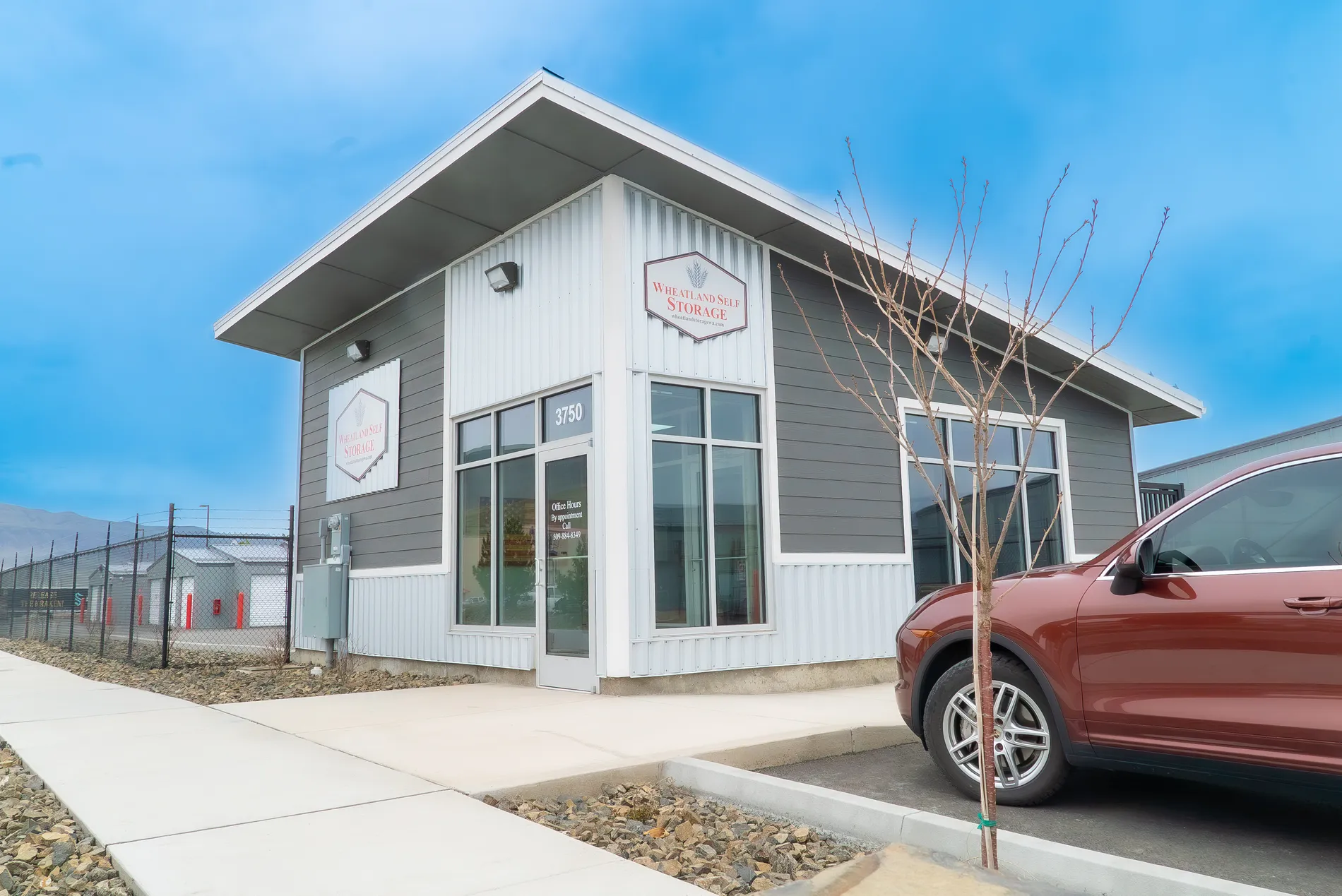 Front exterior of Wheatland Self Storage office building in East Wenatchee Washington